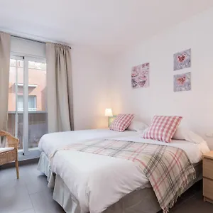 apartamentos-cornellalux-2.catalonia-hotels.com/